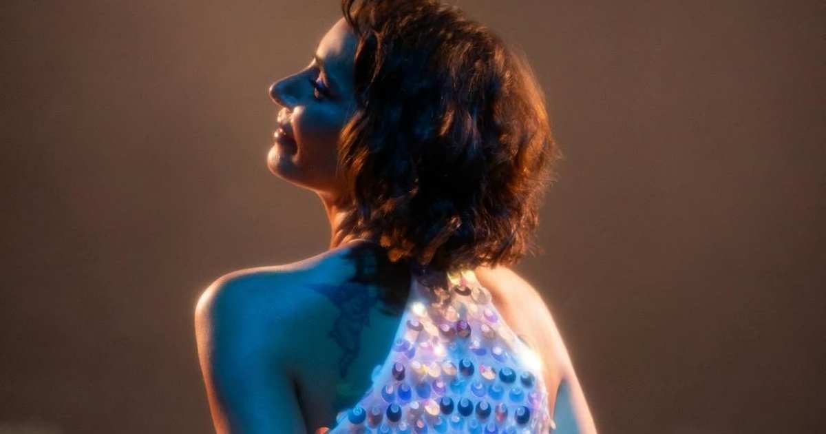 Sıla Gençoğlu Stuns in Nana Gotti’s Emery Dress During Her European Tour