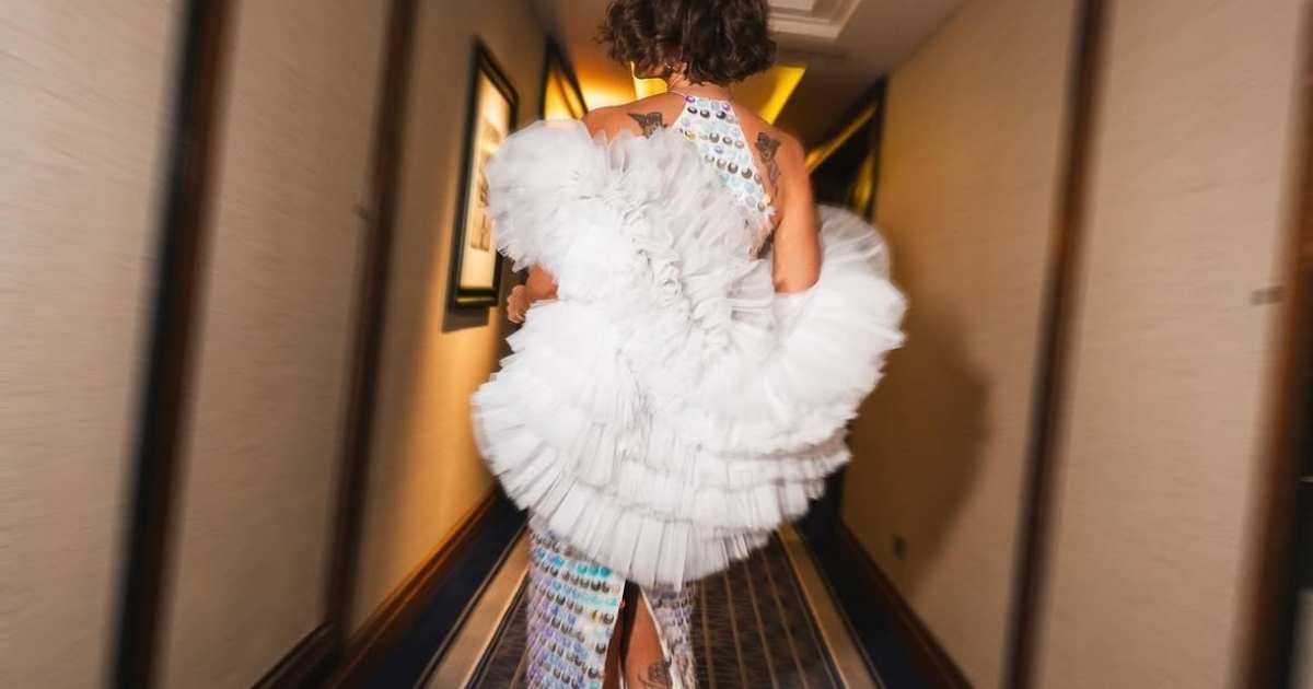 Sıla Gençoğlu Stuns in Nana Gotti’s Emery Dress